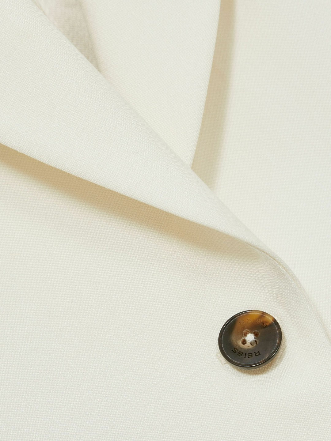 Reiss Petite Single-Breasted Peak-Lapel Tailored Blazer in Cream