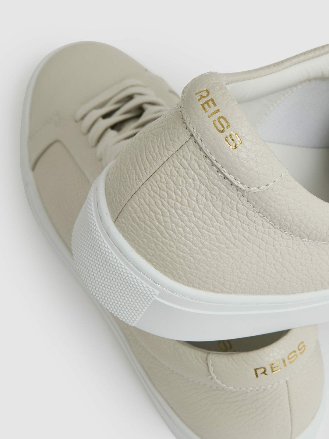 Reiss Tumbled-Leather Low-Top Trainers in Off White