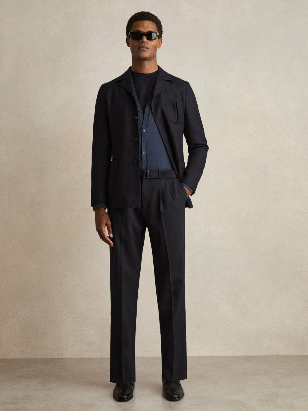Reiss Wool-Blend Belted Pleated Trousers Regular-Fit in Navy