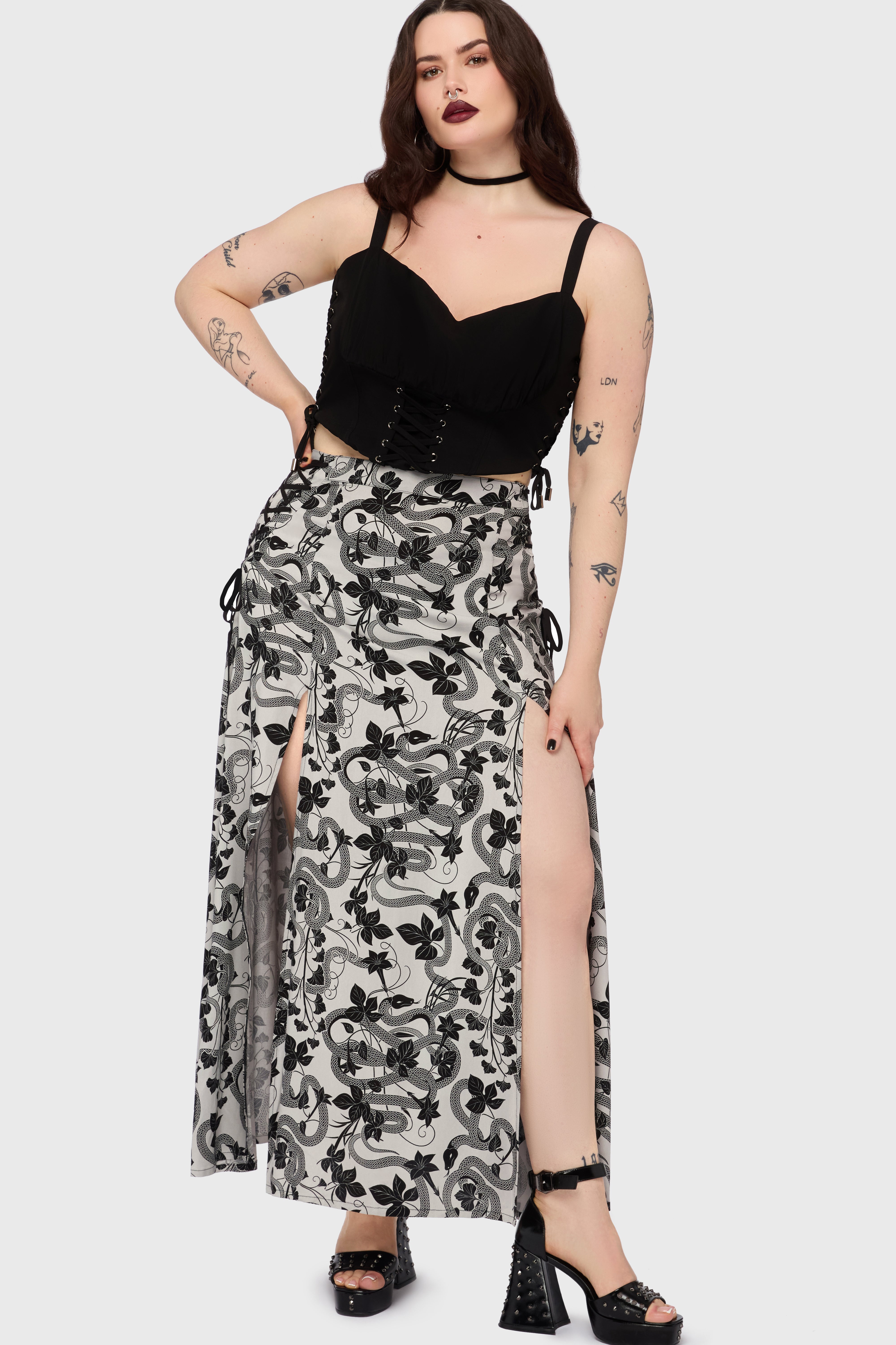 Venomous Rose Lace Up Skirt Killstar / Womens