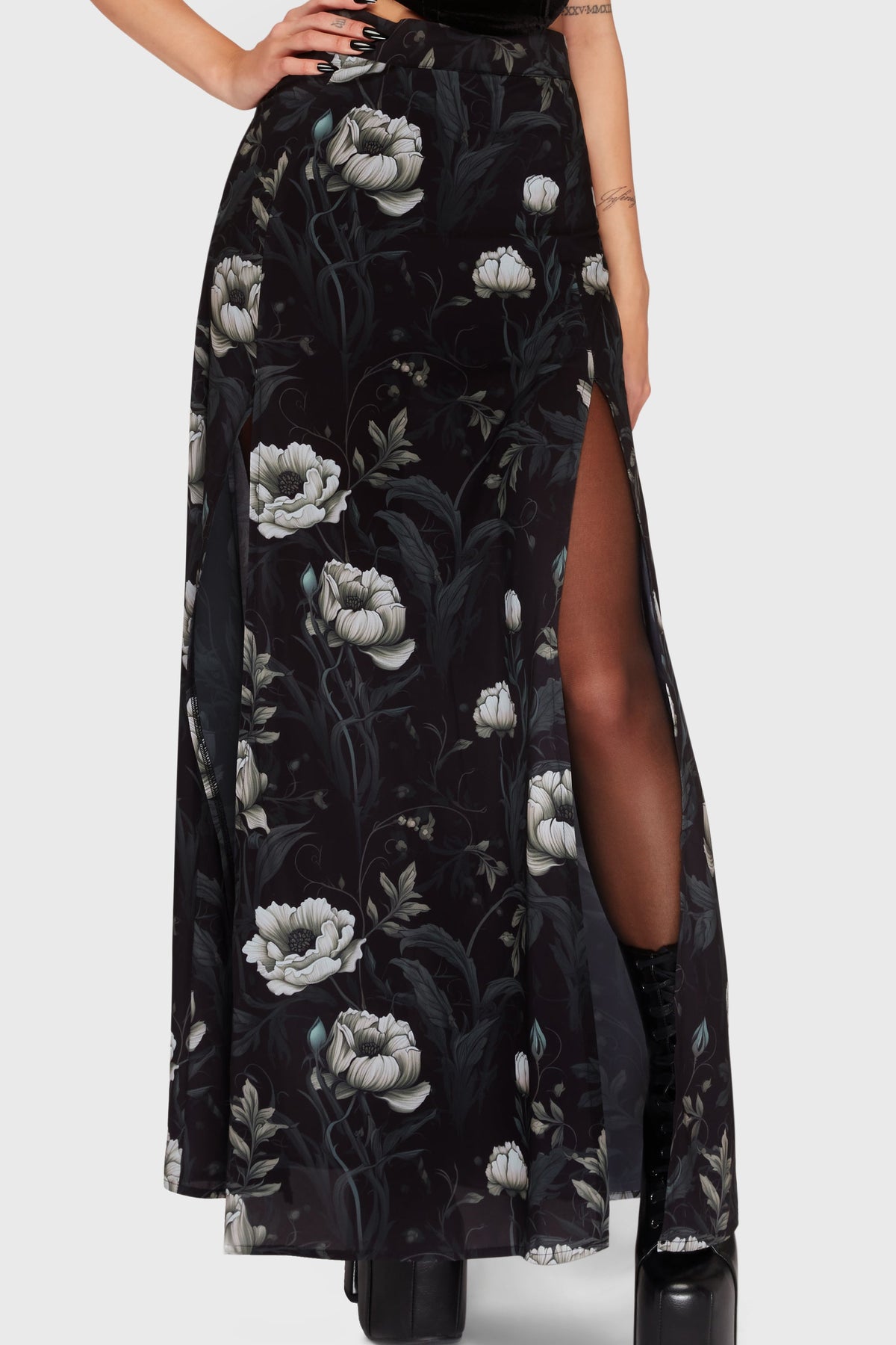 Ivory's Chorus Maxi Skirt Killstar / Womens
