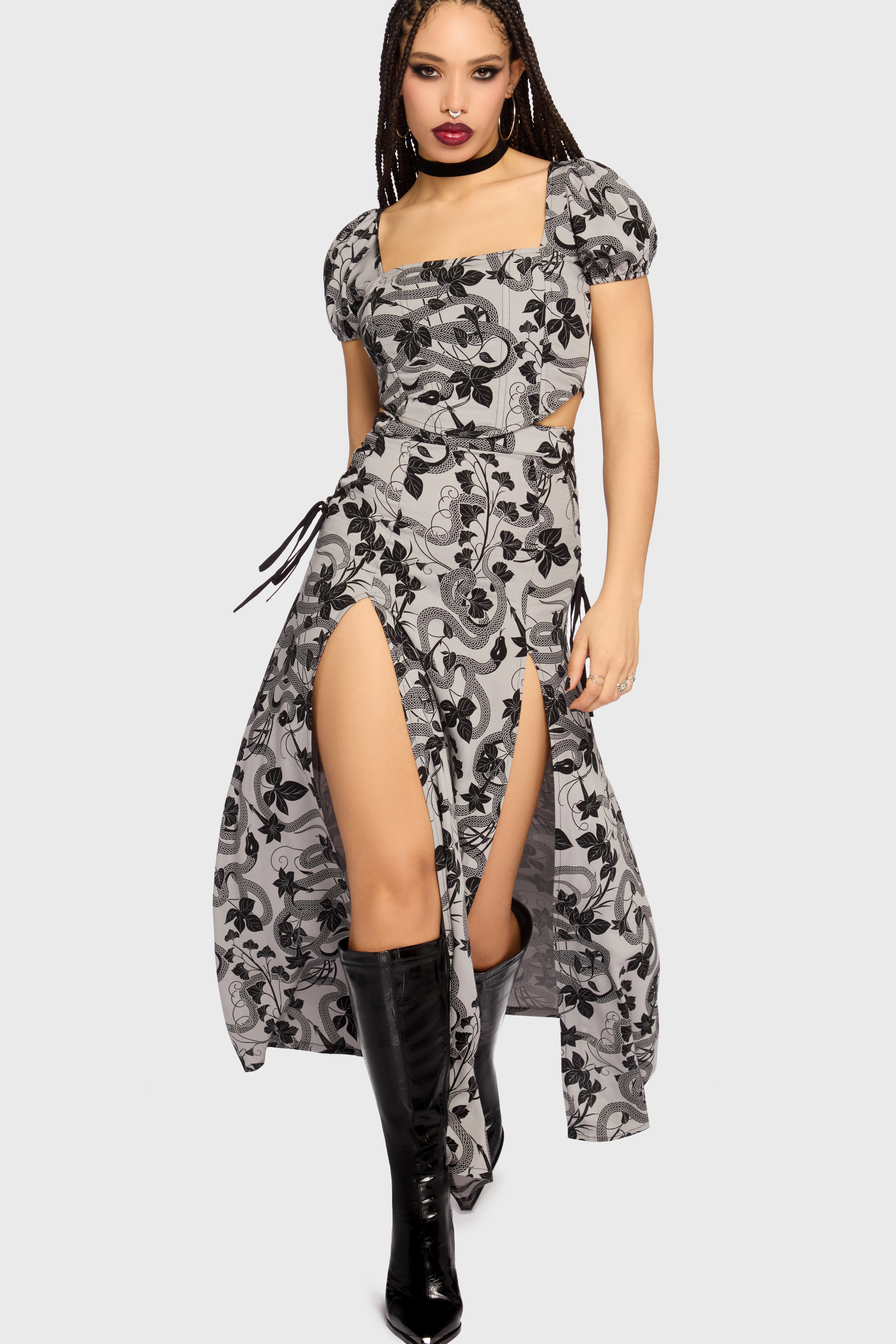 Venomous Rose Lace Up Skirt Killstar / Womens
