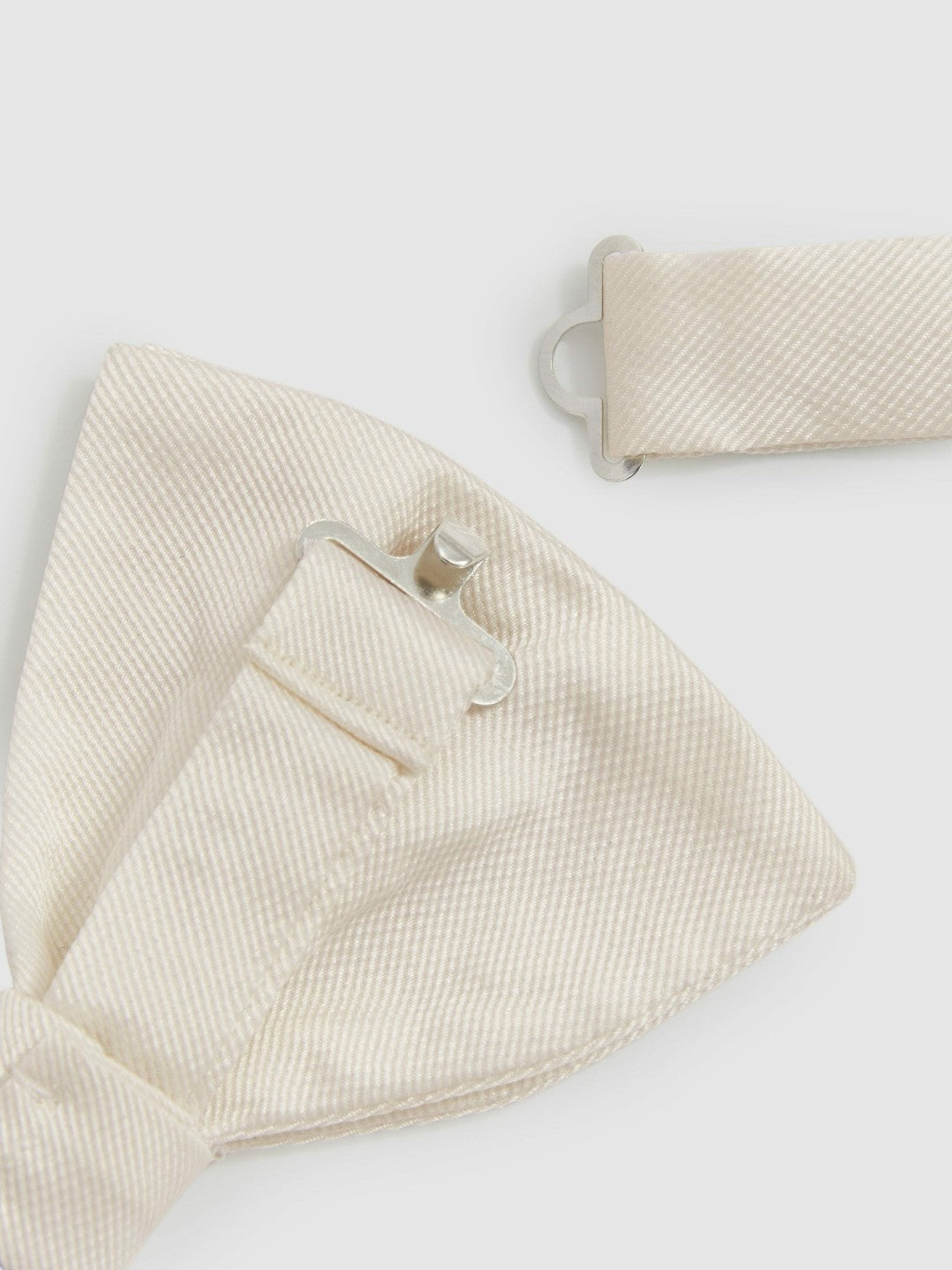 Reiss Grosgrain Silk Bow Tie in Ivory