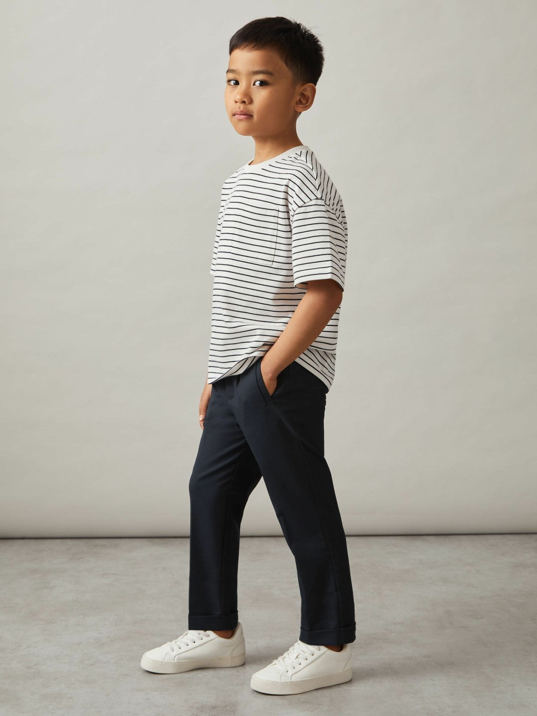Reiss 3-9 yrs Relaxed Elasticated Trousers with Turn-Ups in Navy
