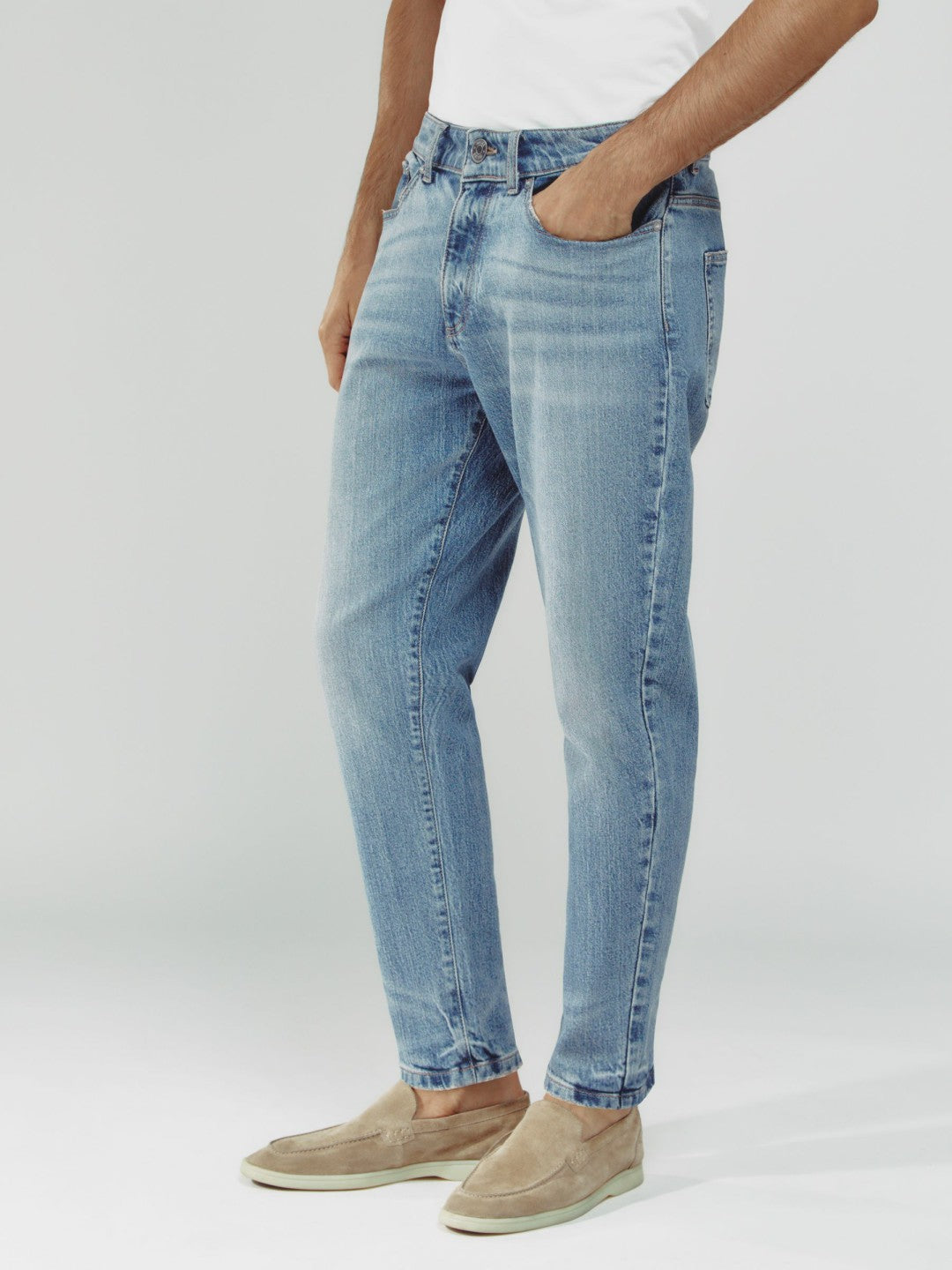 Reiss Relaxed-Fit Cropped Jeans in Light Blue Wash