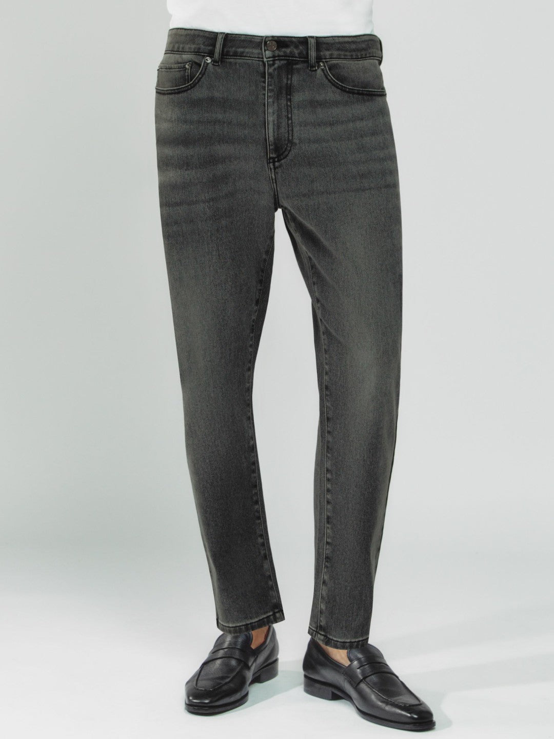 Reiss Relaxed-Fit Cropped Jeans in Washed Black
