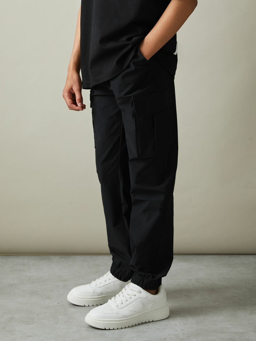 Reiss 3-9 yrs Technical Drawstring Trousers in Black