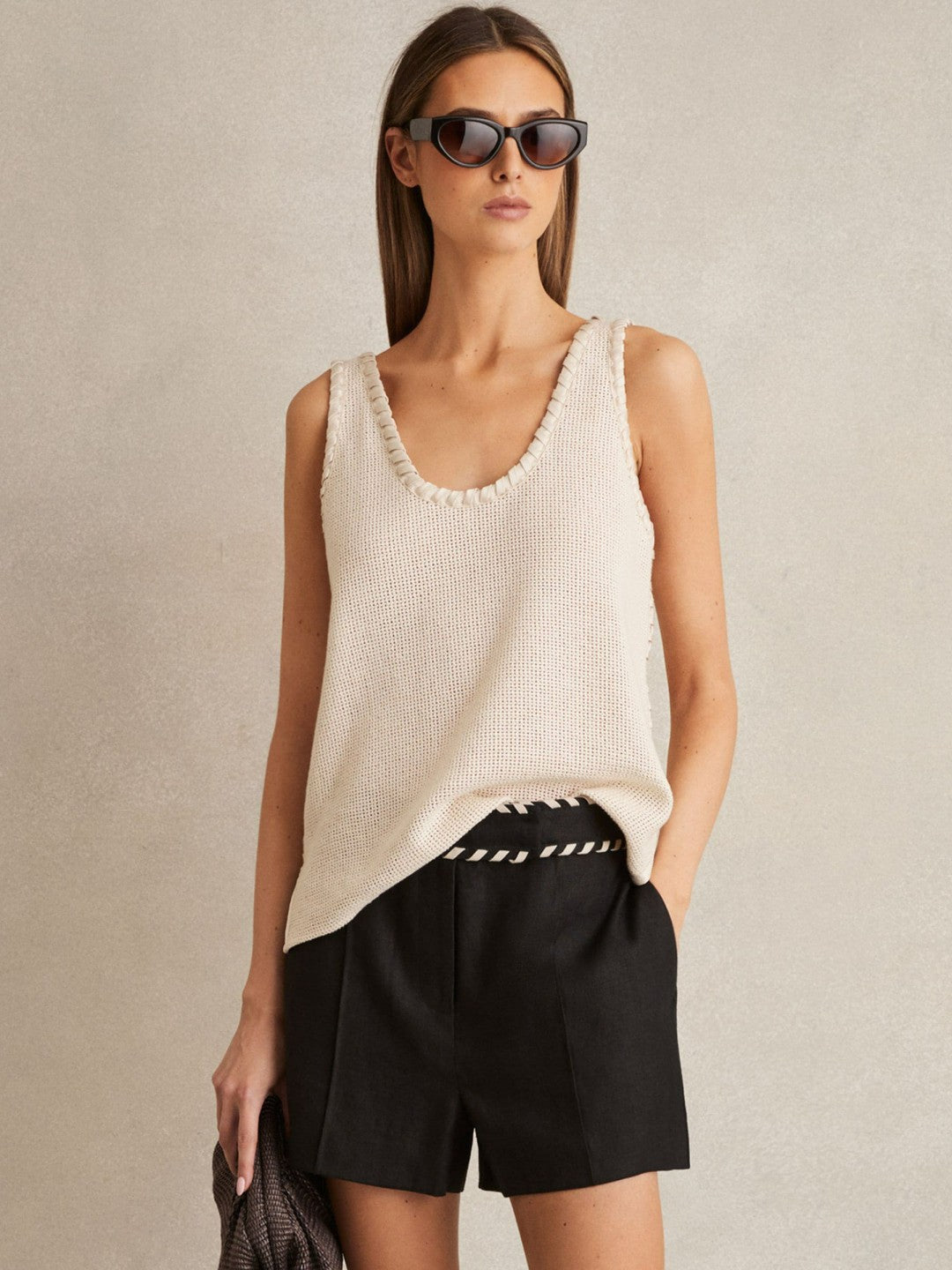 Reiss Linen Whipstitch Shorts in Black