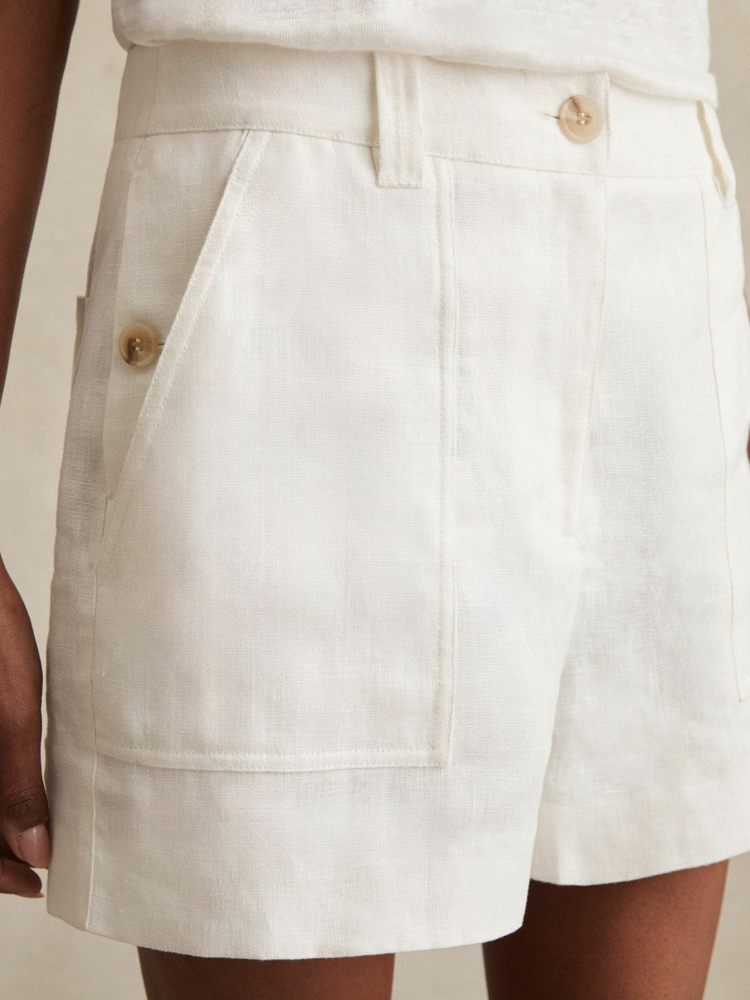 Reiss Linen Shorts in White
