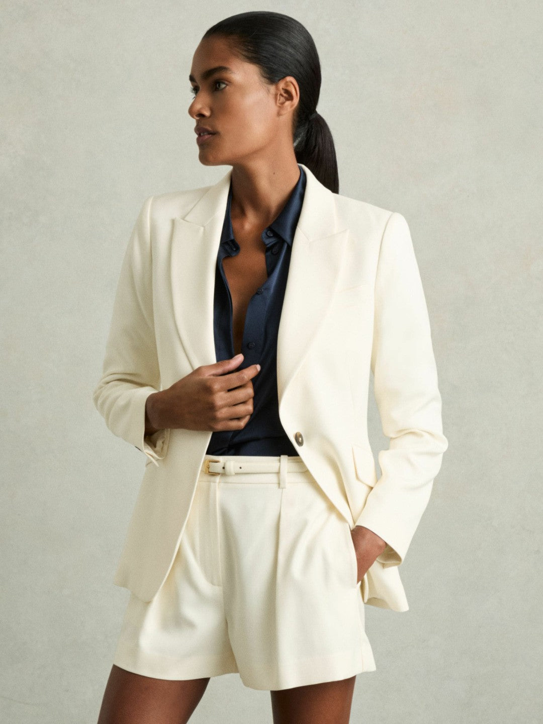 Reiss Single-Pleat Tailored Shorts in Cream