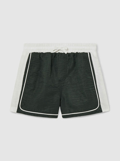 Reiss 3-9 yrs Colour-Block Piped Swim Shorts in Green/White