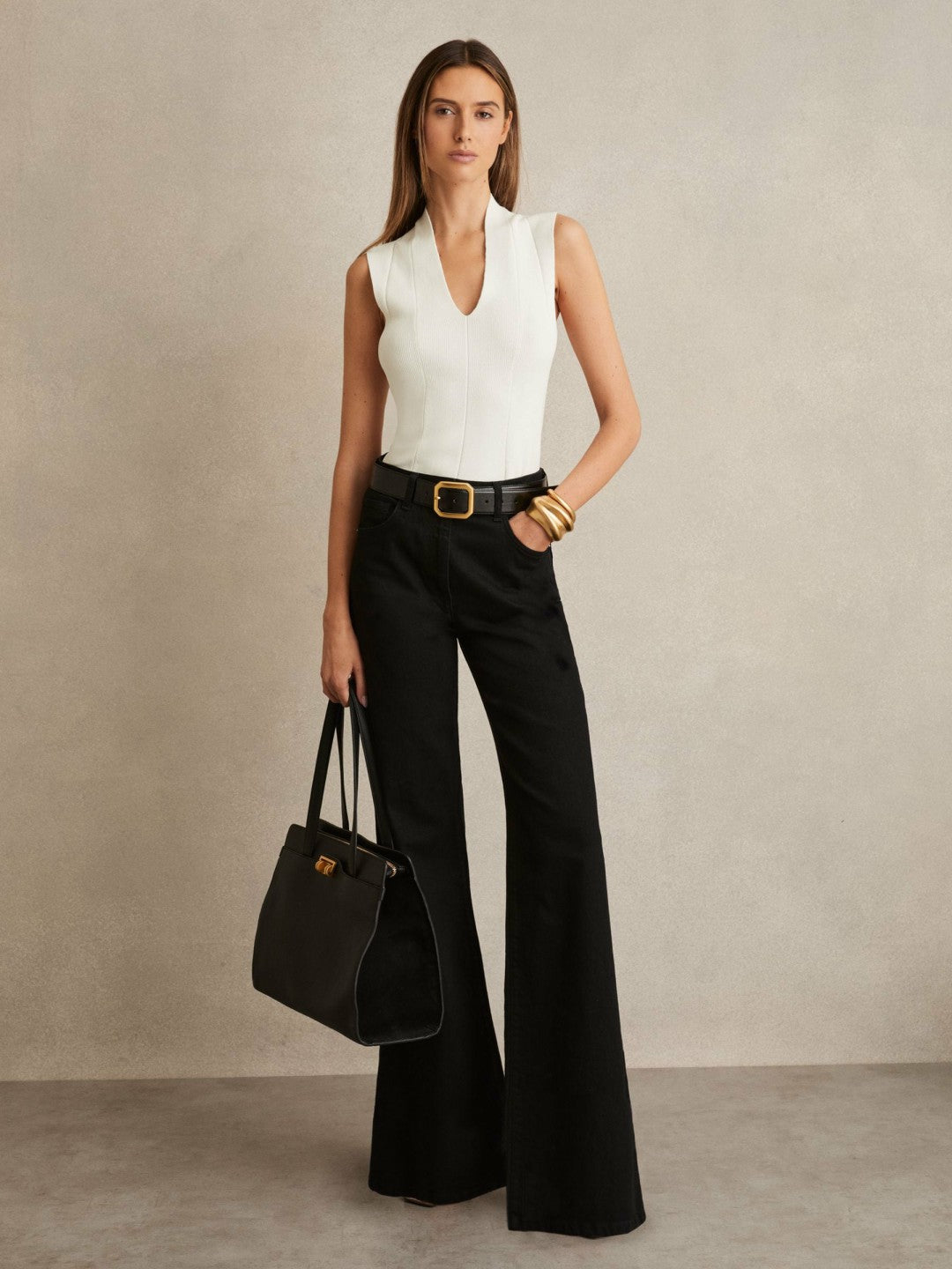 Reiss Knitted Sleeveless V-Neck Vest in Ivory