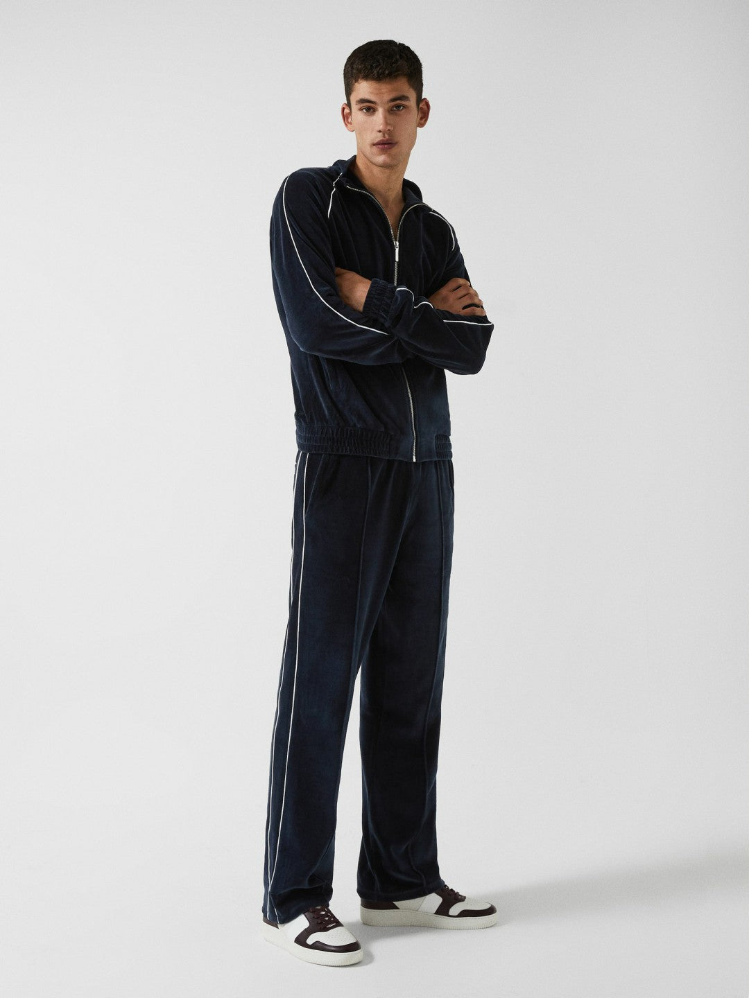 Reiss Velour Jogger With Piping in Navy
