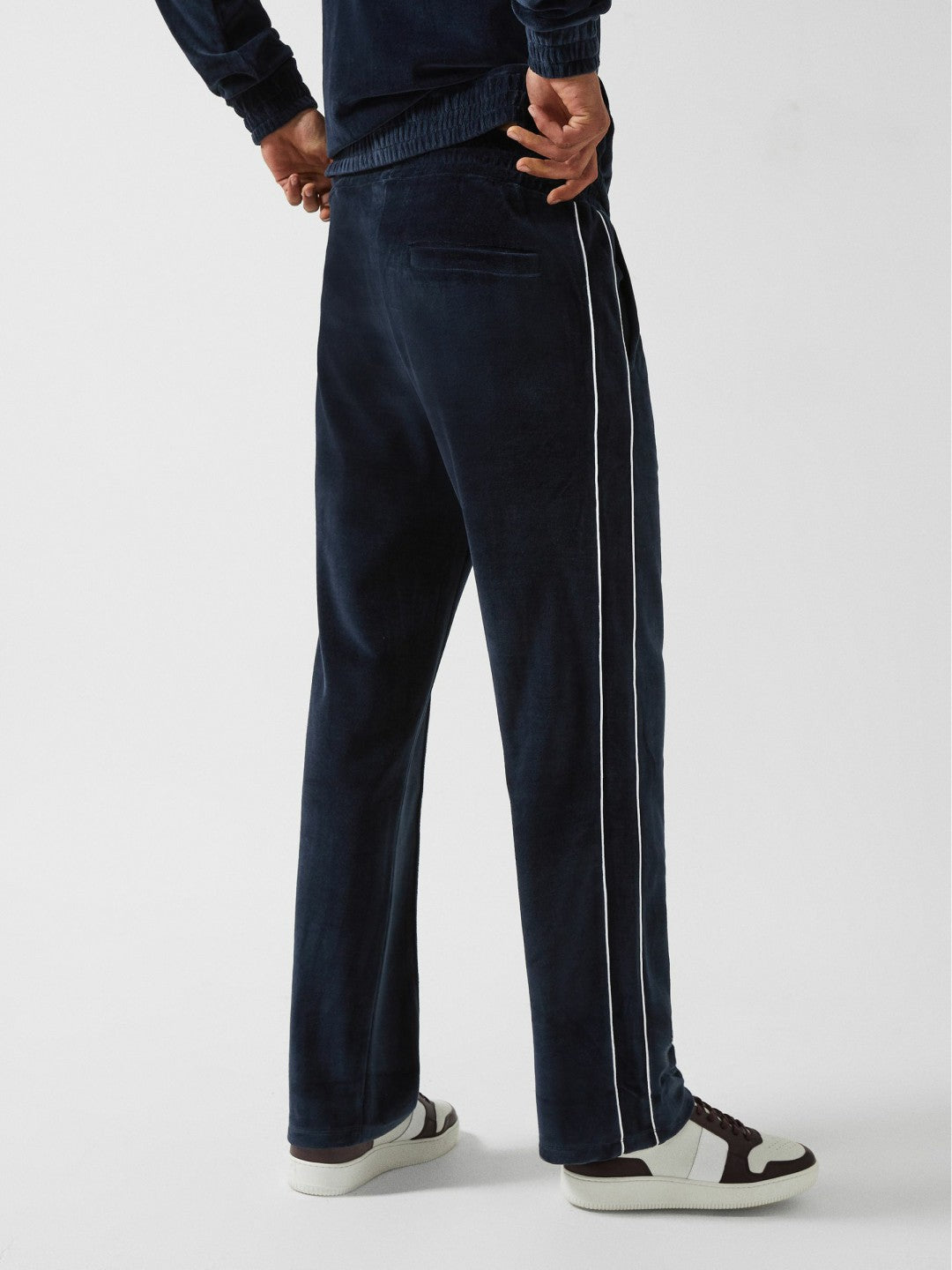 Reiss Velour Jogger With Piping in Navy