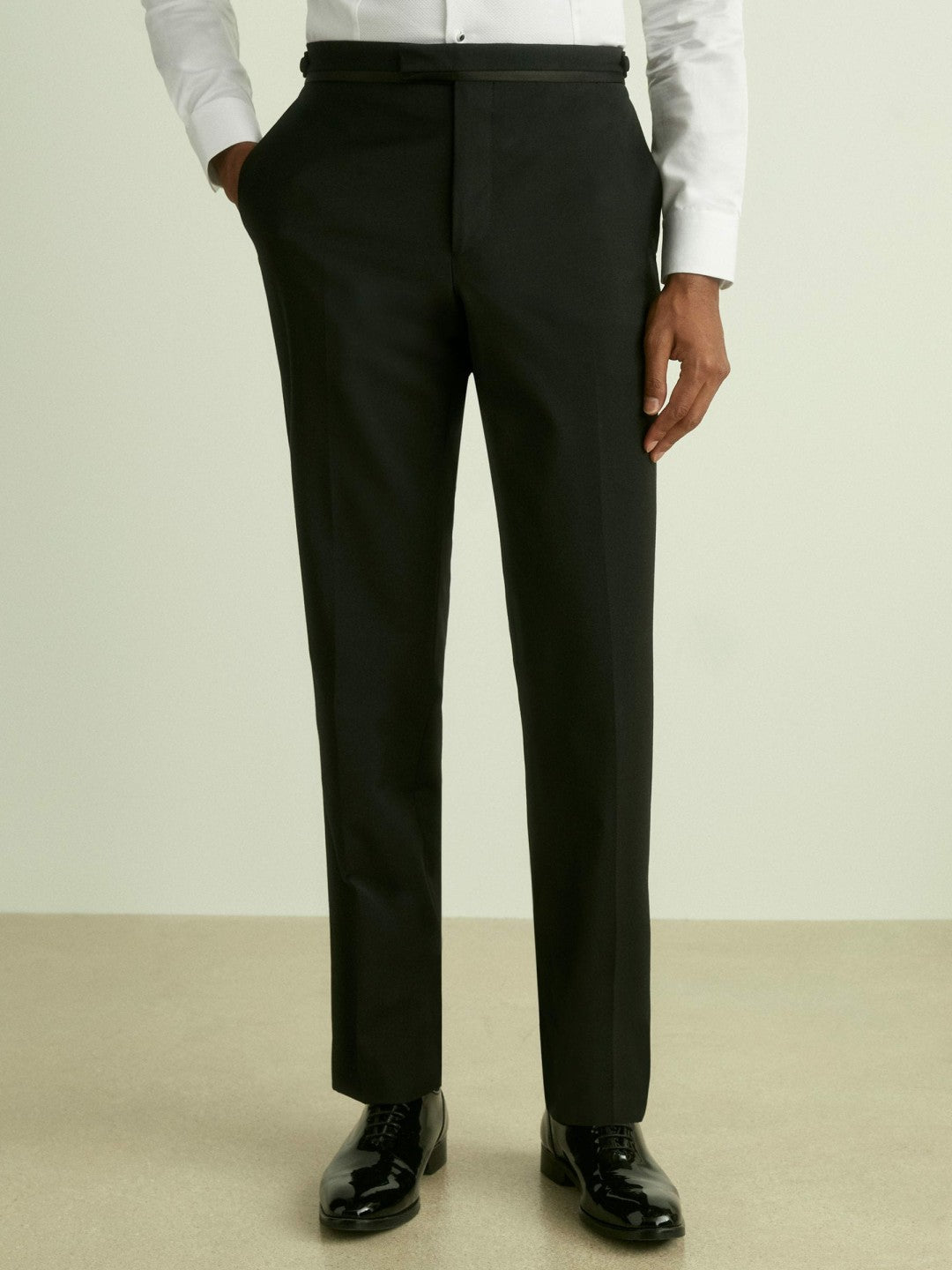 Reiss Modern Fit Tuxedo Trousers in Black