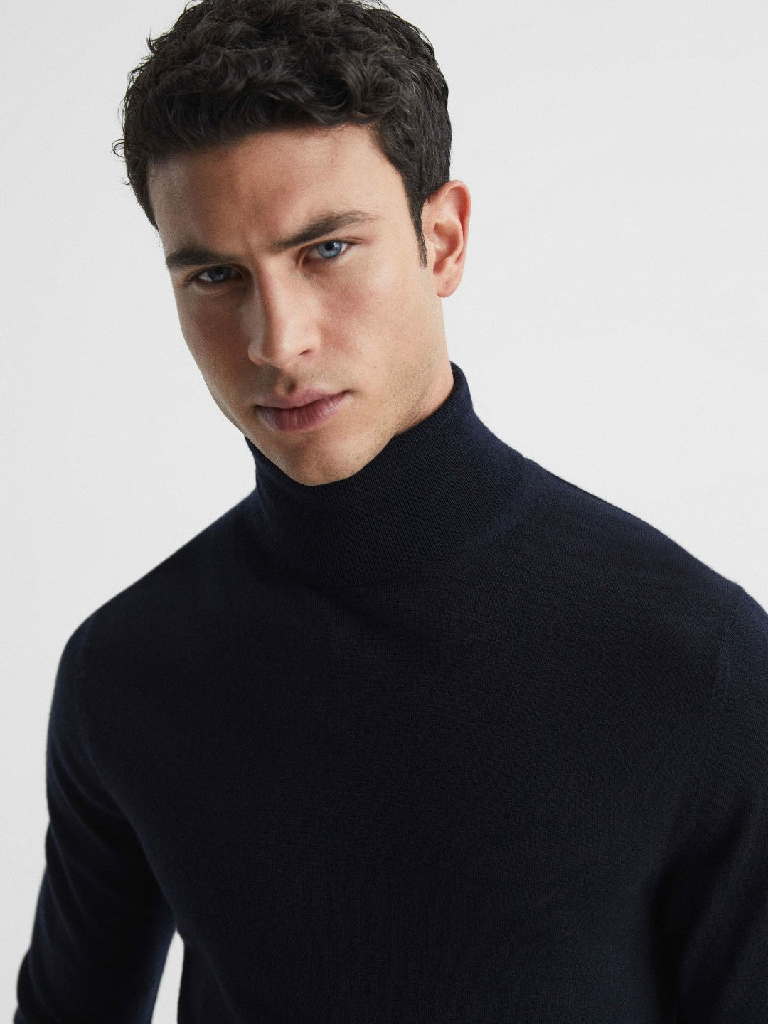 Reiss Slim Fit Merino Wool Roll Neck Jumper in Navy