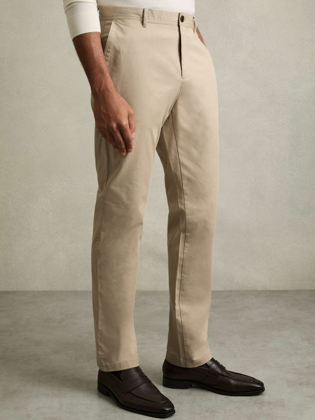 Reiss Slim Fit Washed Cotton Blend Chinos in Stone