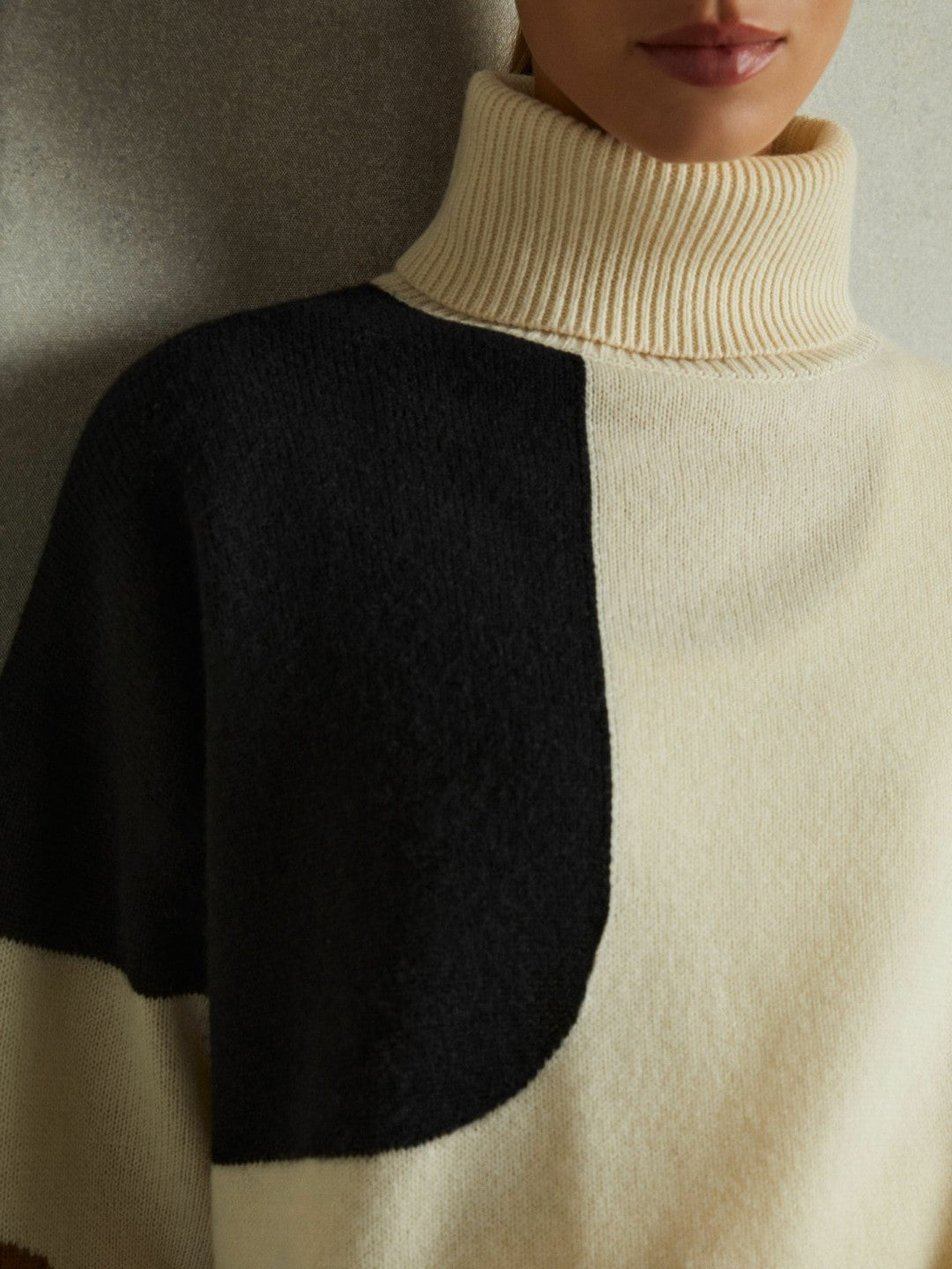 Reiss Wool-Cashmere Colourblock-Intarsia Jumper in Cream/Brown