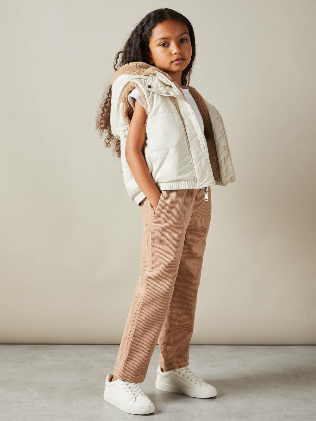 Reiss 9-13 yrs Reversible Quilted Borg Gilet in Brown