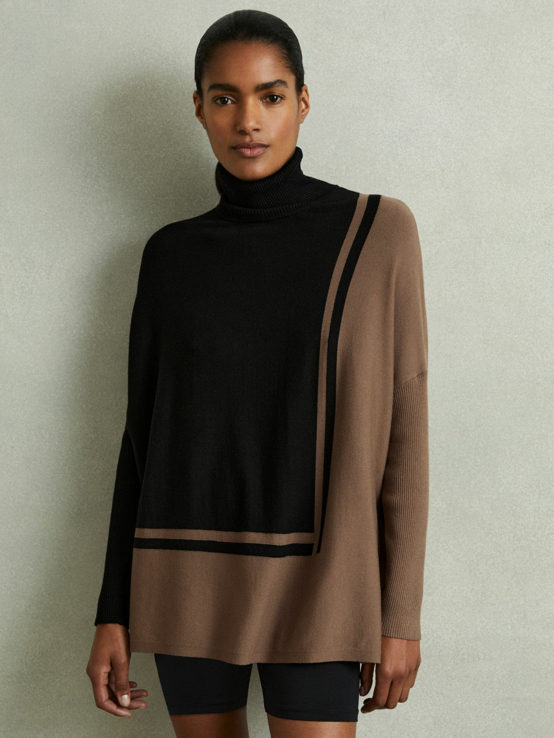 Reiss Colourblock Roll Neck Split Hem Jumper in Black/Mink