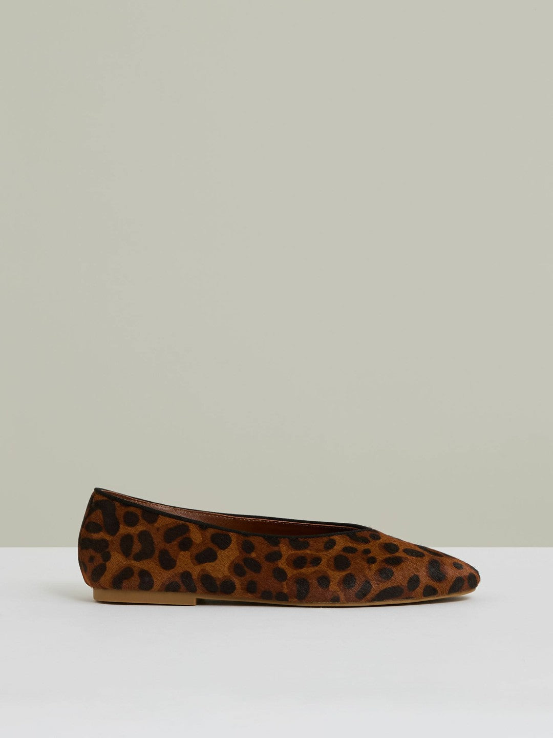 Reiss Leather Rounded-Point Toe Ballet Flats in Animal