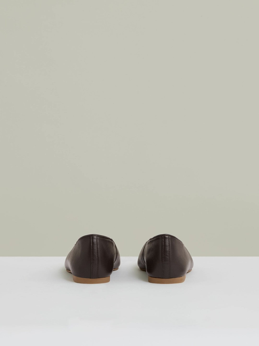 Reiss Leather Rounded-Point Toe Ballet Flats in Chocolate