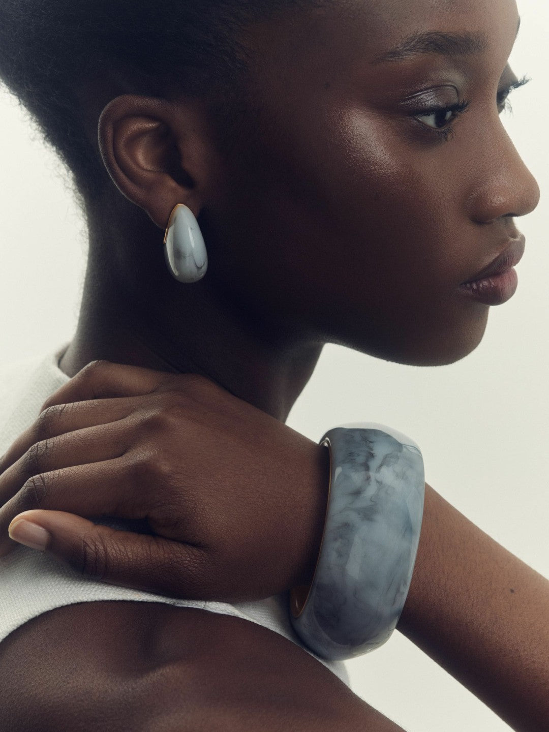 Reiss Curve Marble Bangle in Gold Tone