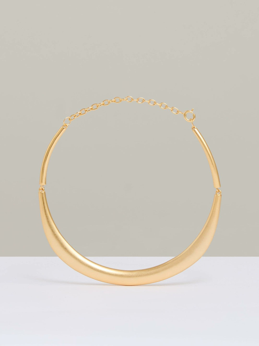Reiss Polished Curve Choker in Gold Tone
