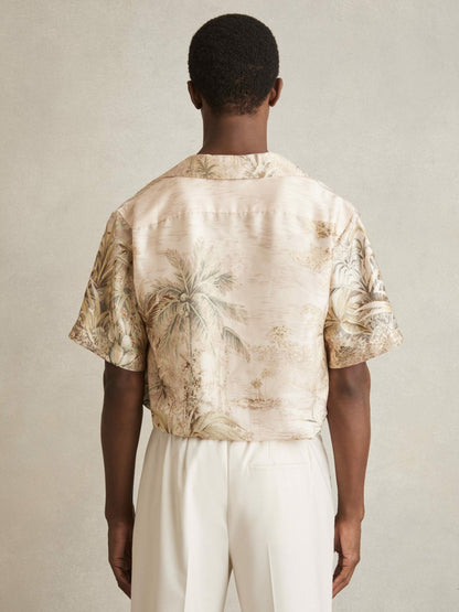 Reiss Jungle Print Cuban-Collar Shirt in Soft Sage Green
