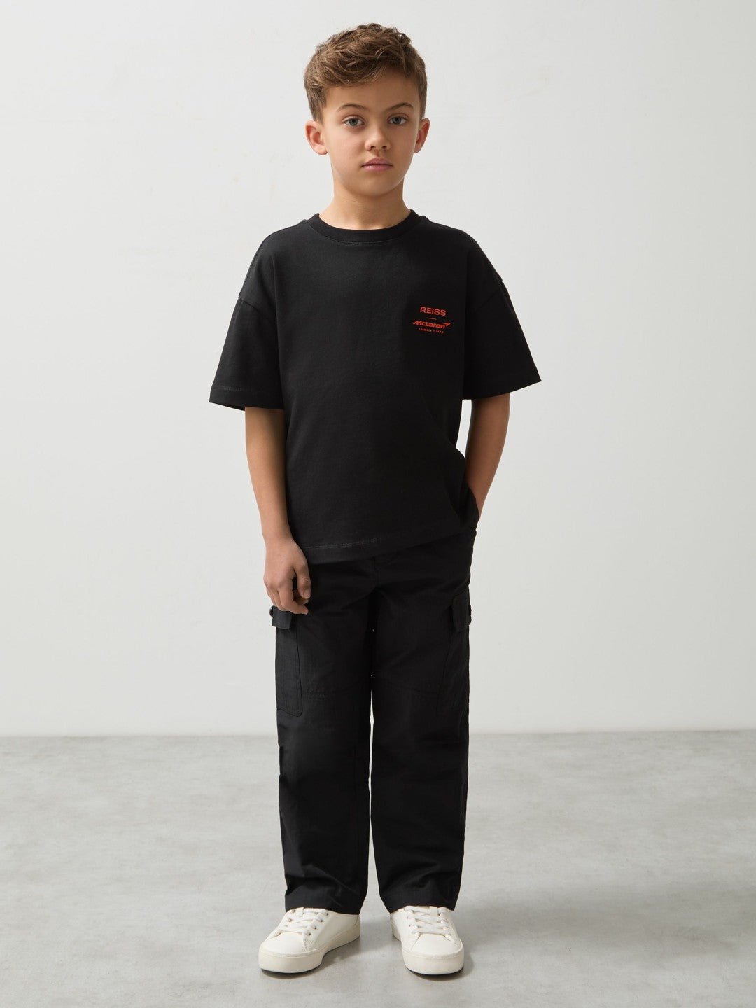 Reiss 3-9 yrs Unisex Fit Oversized McLaren F1 Team Tyre T-Shirt in Black