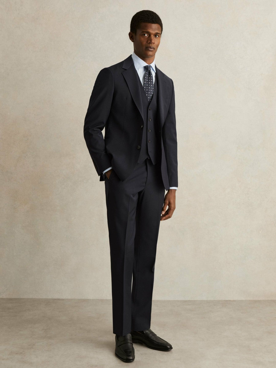 Reiss Wool-Blend Slim-Fit Waistcoat in Navy