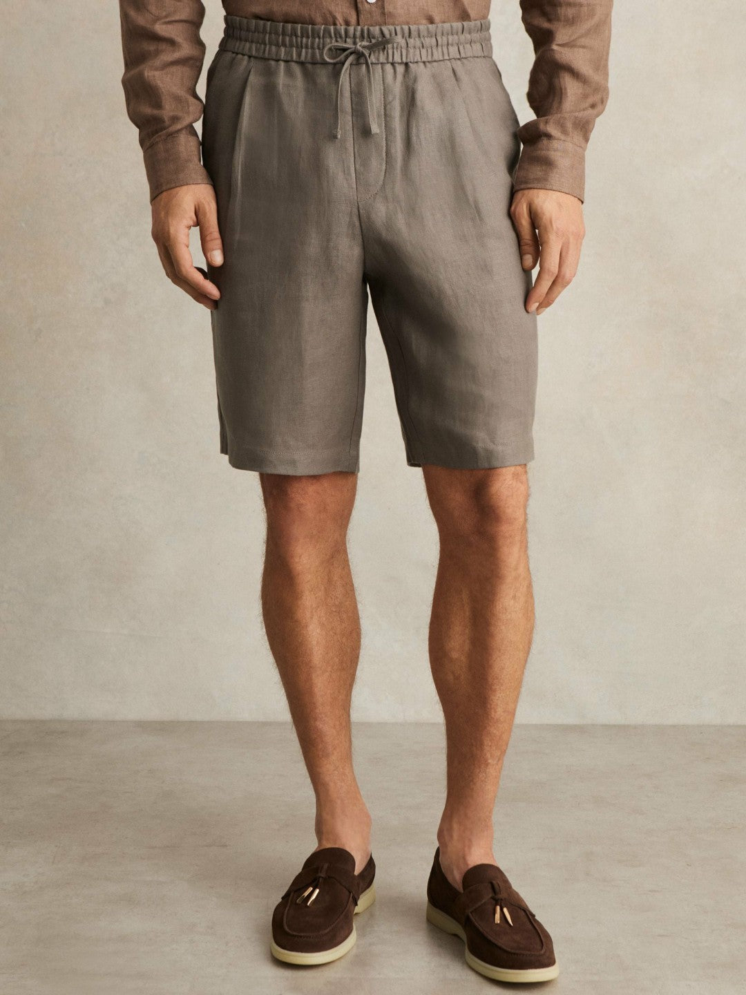 Reiss Linen Drawstring Shorts in Mushroom Brown