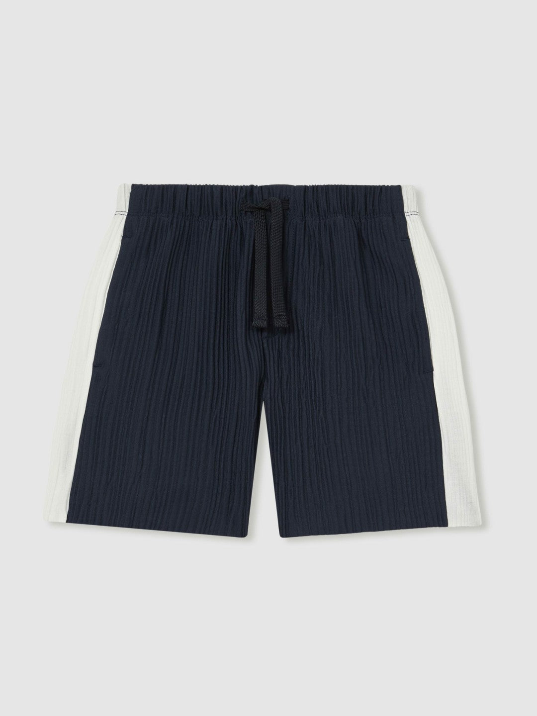 Reiss 3-9 yrs Plissé Colour-Block Shorts in Navy/White
