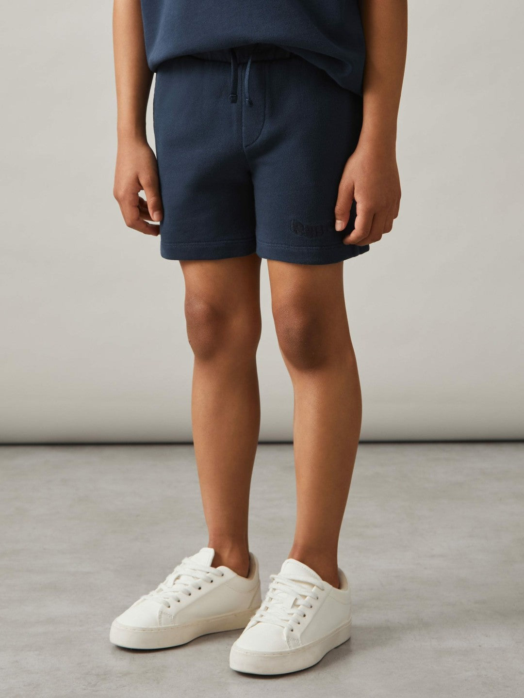 Reiss 9-13 yrs Cotton Brand-Embroidered Shorts in Washed Navy