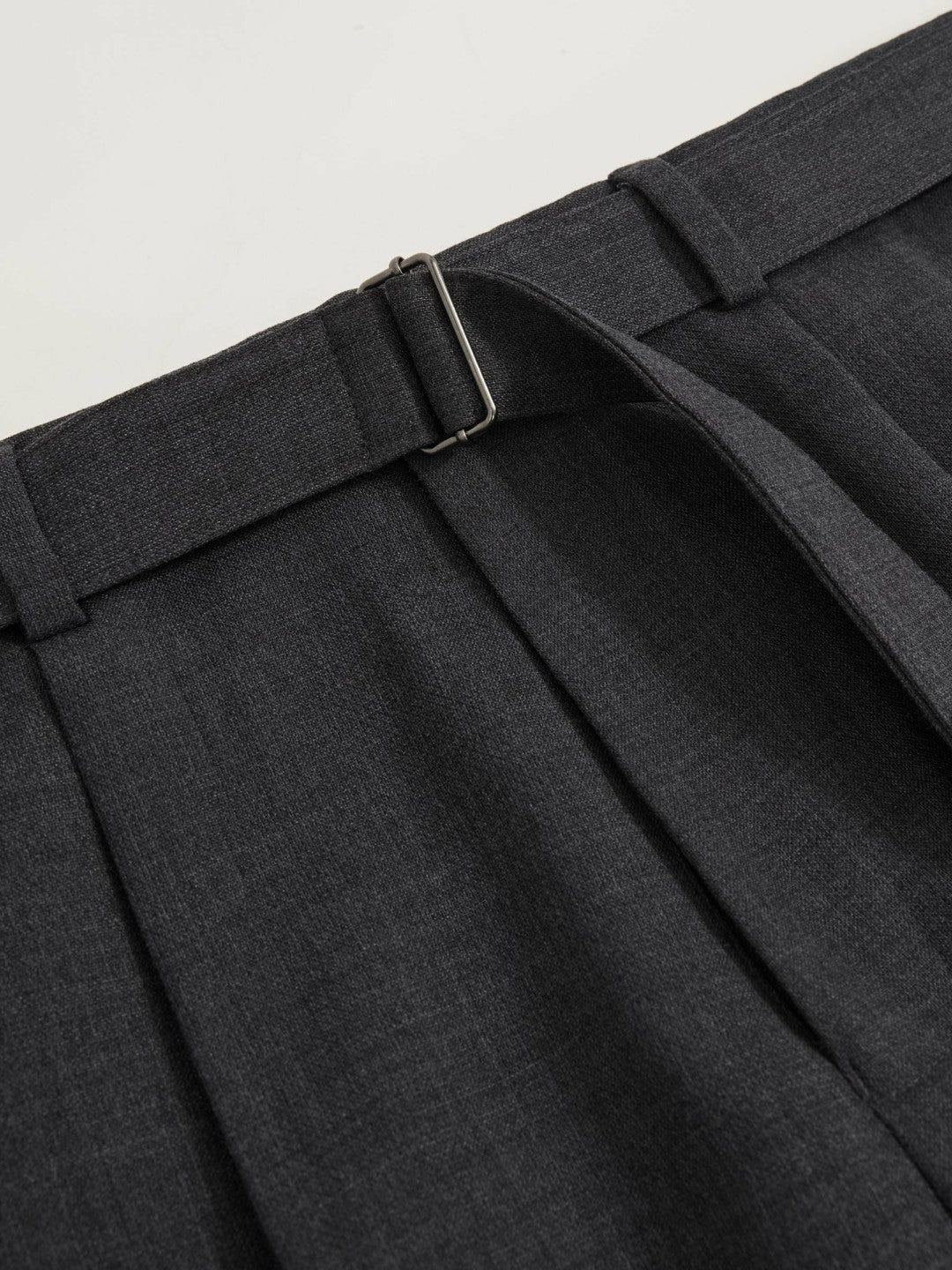 Reiss Wool-Blend Belted Pleated Trousers Regular-Fit in Charcoal Grey