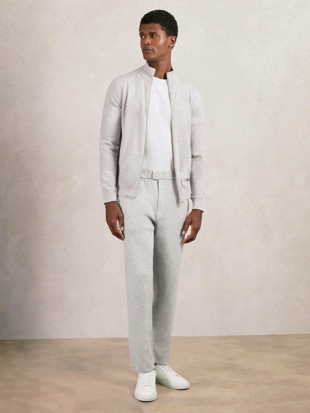 Reiss Tapered Knitted Trousers in Soft Grey
