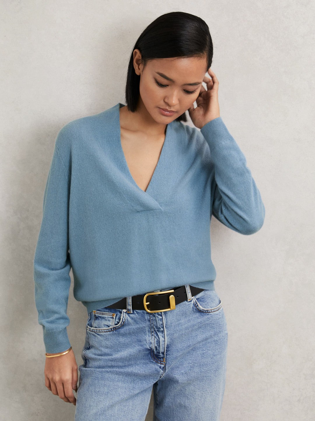 Reiss Cashmere V-Neck Jumper in Blue
