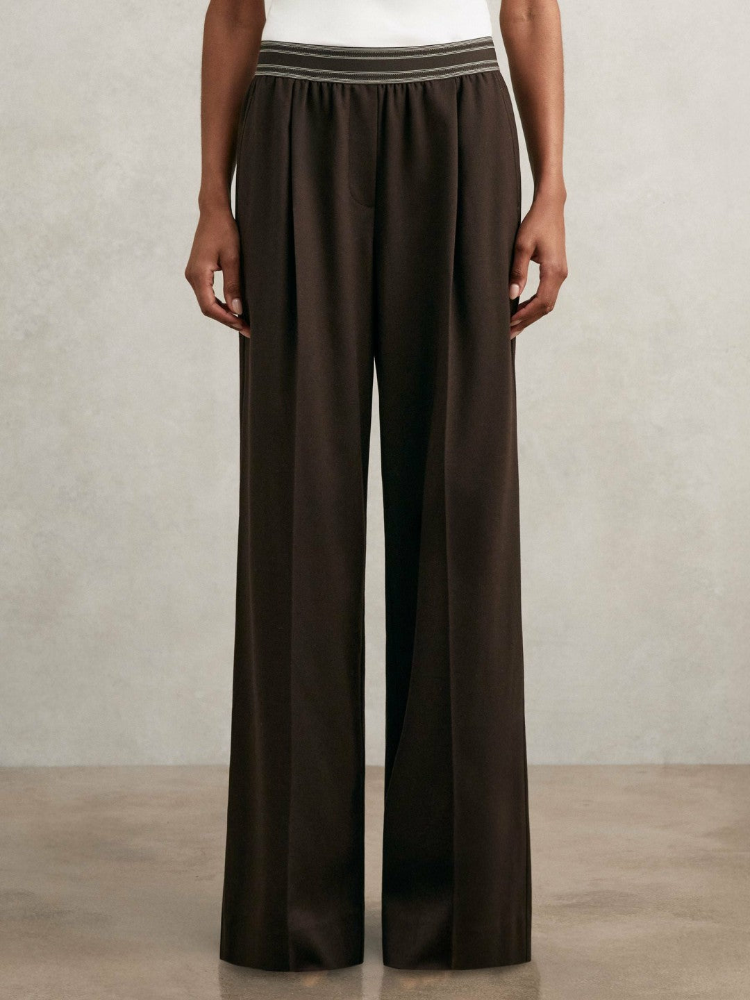 Reiss Wide-Leg Contrast-Waistband Trousers in Chocolate Brown