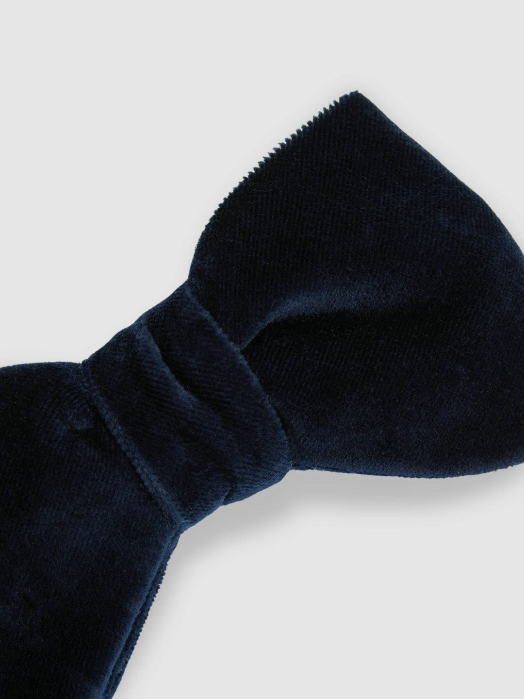 Reiss Velvet Bow Tie in Navy