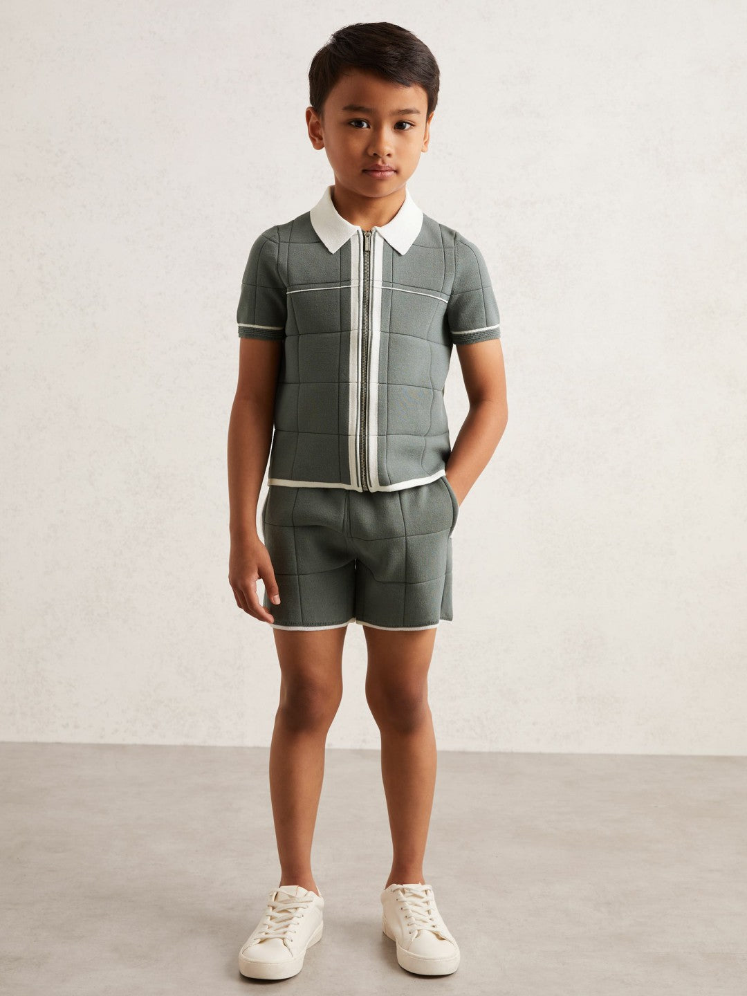 Reiss 9-12 yrs Tipped Knit Stitch-Detail Shorts in Dark Sage Green