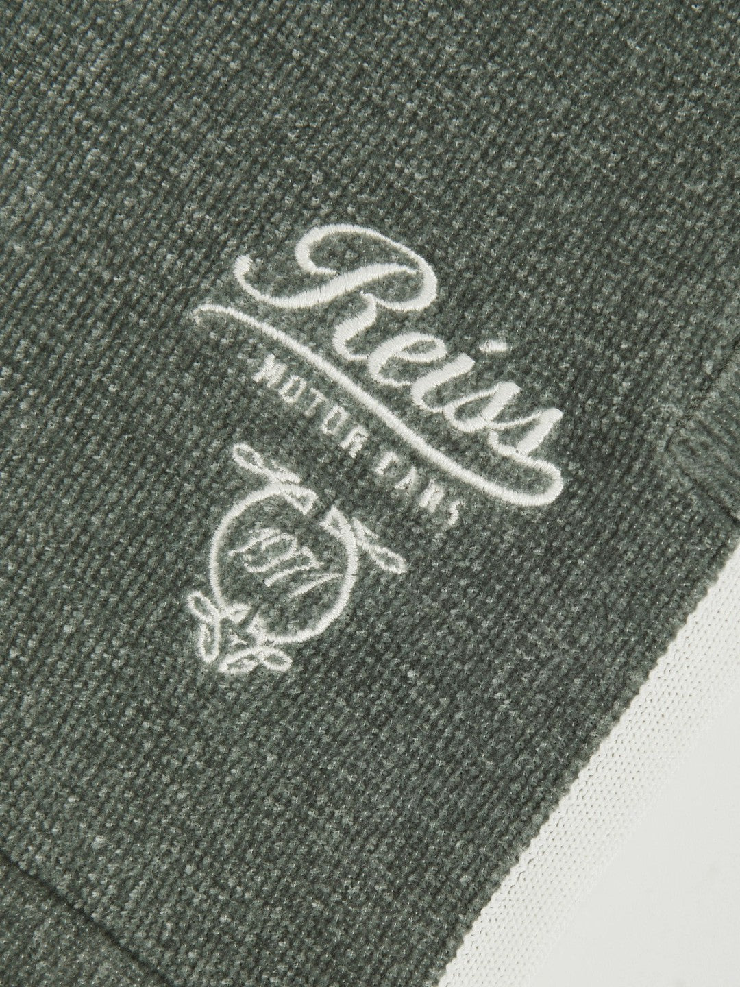 Reiss 3-9 yrs Chenille Tipped Motor Cars Shorts in Dark Sage Green/White