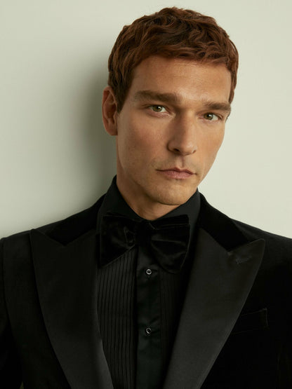 Reiss Velvet Bow Tie in Black