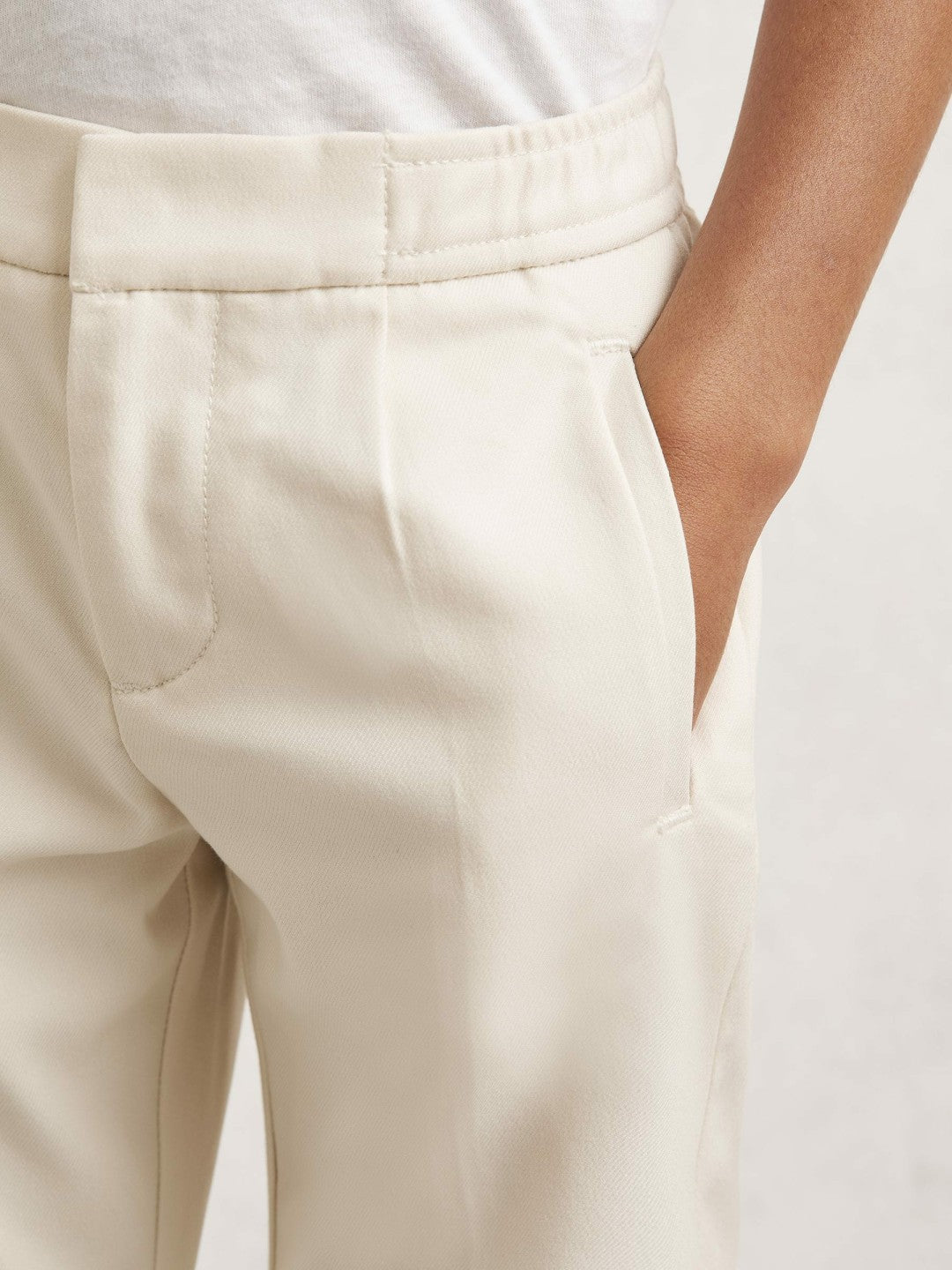 Reiss 3-9 yrs Relaxed-Fit Pleated Tapered Trousers in Off White