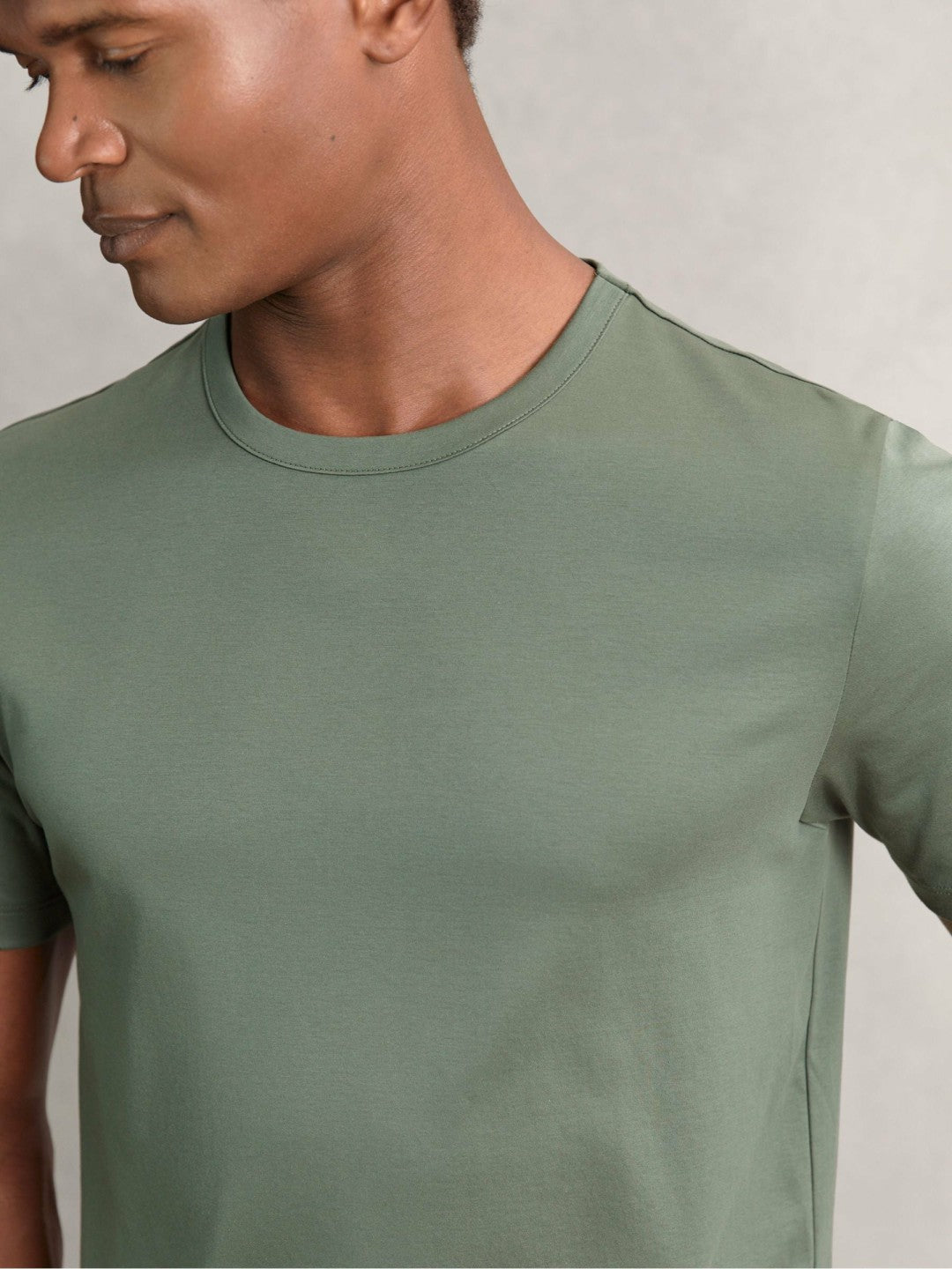 Reiss Airwater-Cotton Crew-Neck T-Shirt in Kale Green