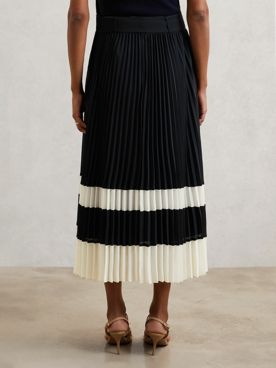 Reiss Belted Pleated Midi Skirt in Navy/Ivory