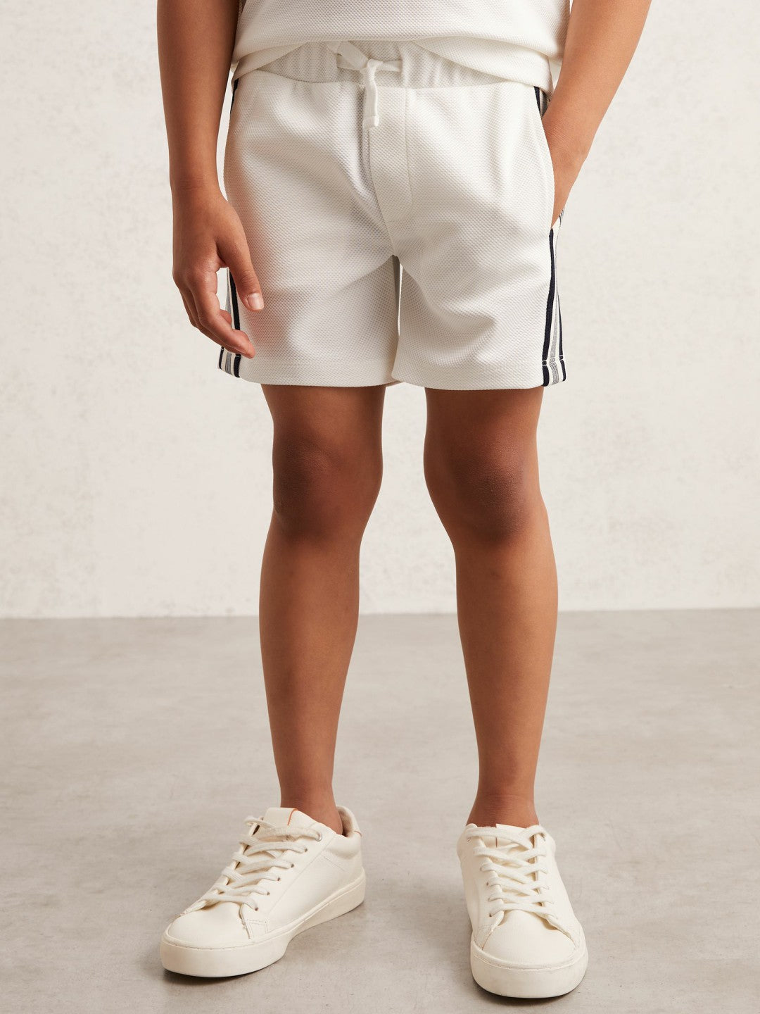 Reiss 13-14 yrs Side Stripe Textured Shorts in White