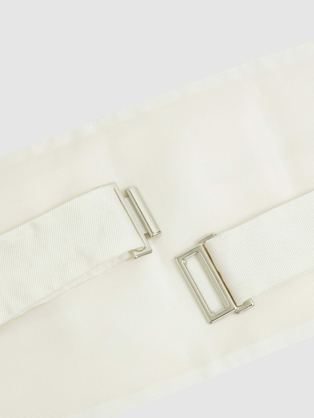 Reiss Silk Cummerbund in Ivory