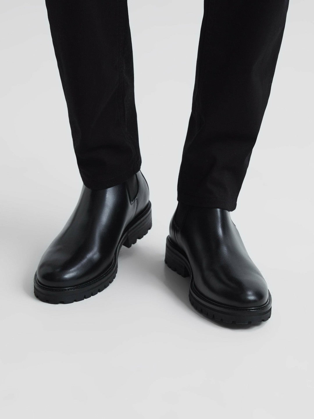 Reiss Leather Chelsea Boots in Black