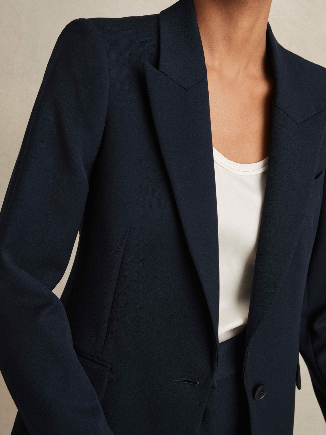 Reiss Petite Tailored Single Breasted Suit Blazer in Navy