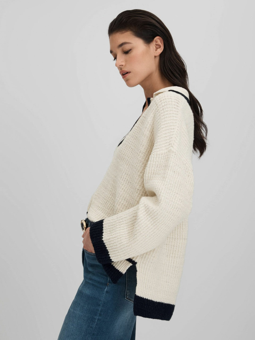 Reiss Wool Blend Open Collar Jumper in Cream/Navy